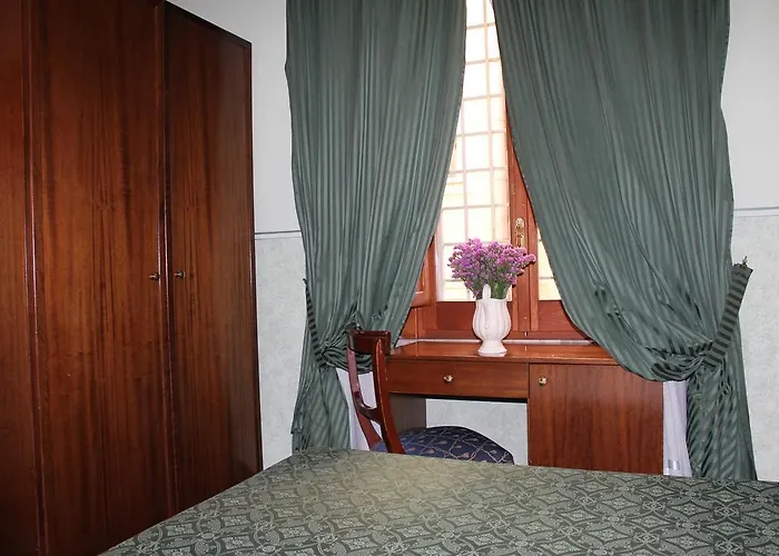 Nocleg ze śniadaniem Anne & Mary 4*